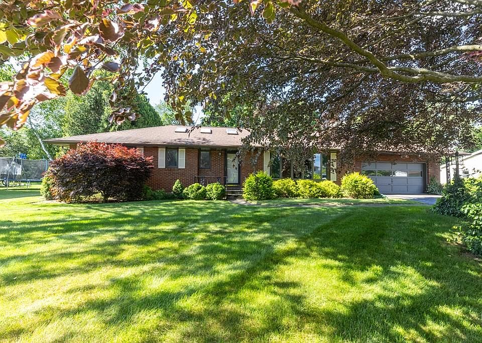 1st image of 116 Greenridge Dr
