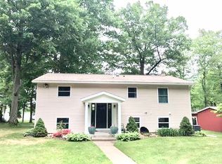 9026 Deer Point Dr, Newaygo, MI