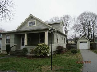 28 Coomer Ave, Warren, RI 02885