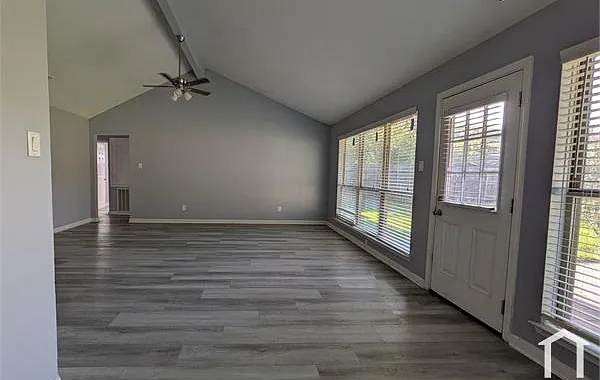 6827 Kearney Dr — Photo 6