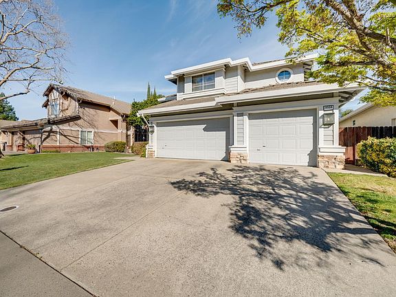 2nd image of 8559 Zinnia Way