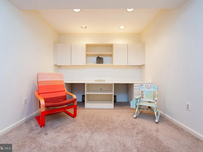 9808 Korman Ct — Photo 20