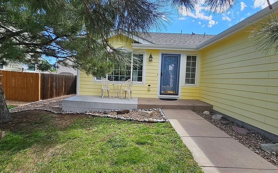 1st image of 832 Pitkin Way