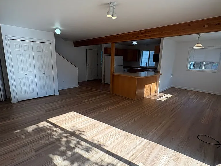 411 Greenway Ave — Photo 10