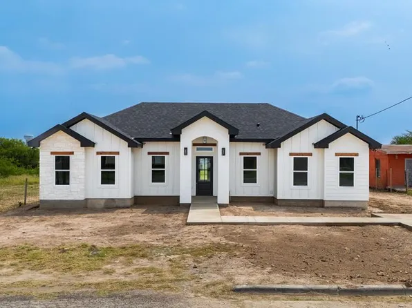 927 Wild Wood Dr, Eagle Pass, TX 78852