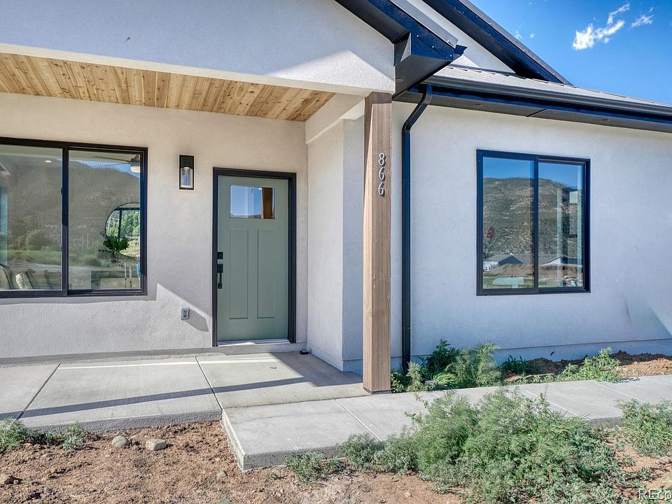 1st image of 866 Hoover Circle
