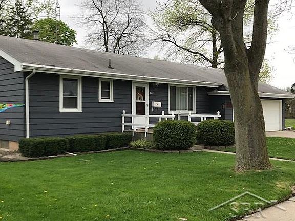 5th image of 816 Forest St