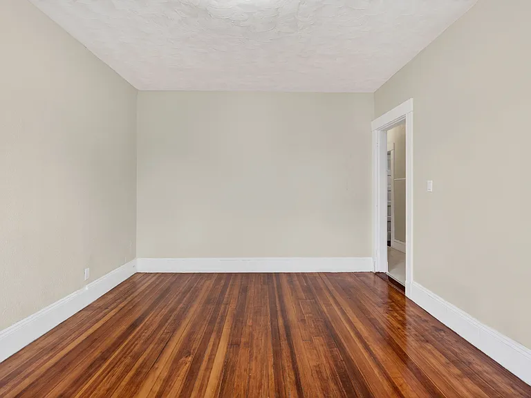 64 Topliff St #3 — Photo 4