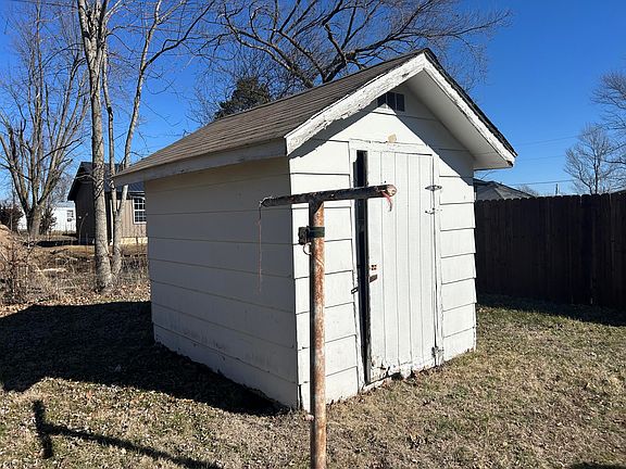 5th image of 507 W Puryear Avenue