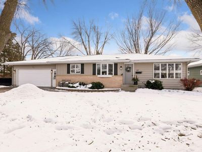 317 W 4th St, Waconia, MN, 55387
