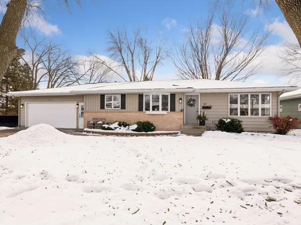 317 W 4th St, Waconia, MN 55387