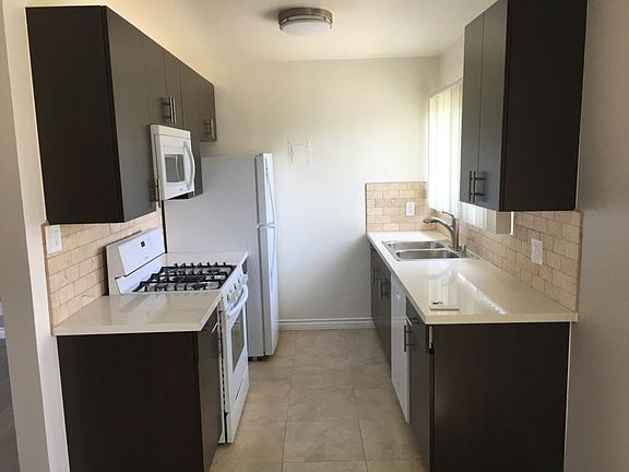 5th image of 5305 Lindley Ave APT 14