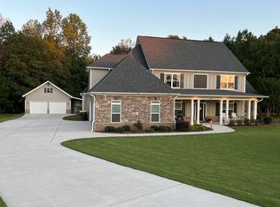 135 Broad Meadows Ln, Fayetteville, GA 30215