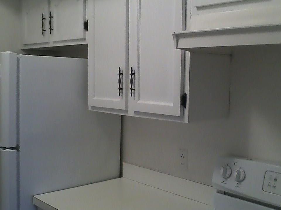 2nd image of 803 Cherry Hill Dr