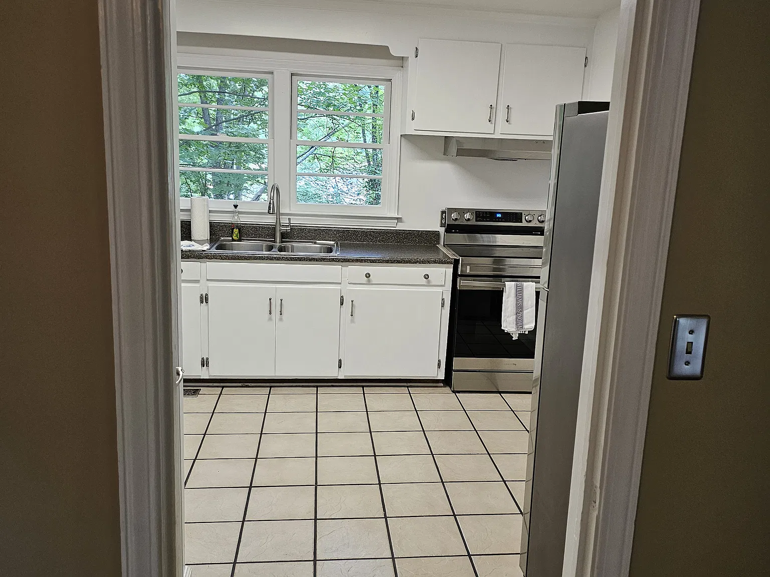 2 bed, 1200 sqft, $2,250 — Photo 4