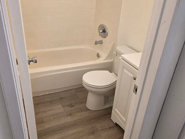 236 Bicknell Ave — Photo 4