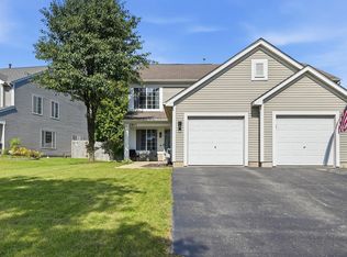 2813 Impressions Dr, Lake In The Hills, IL 60156