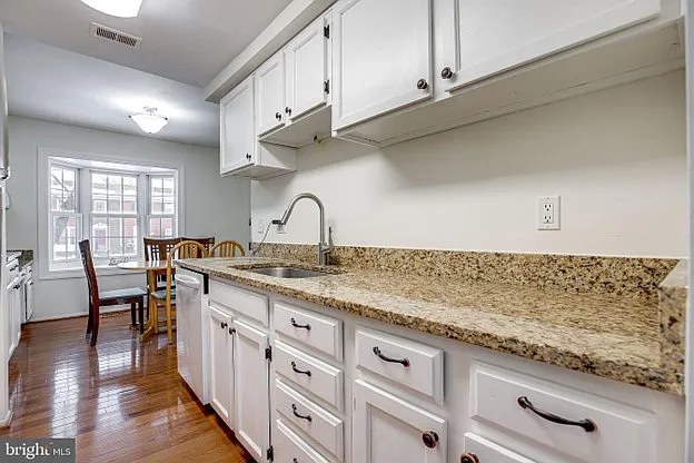 3205 Silverstone Ct — Photo 12