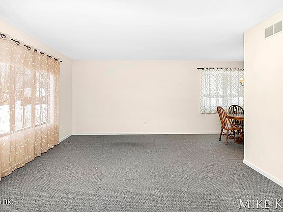 4th image of 5072 Chestnut Ct #62