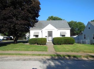 2704 College Ave, Davenport, IA 52803