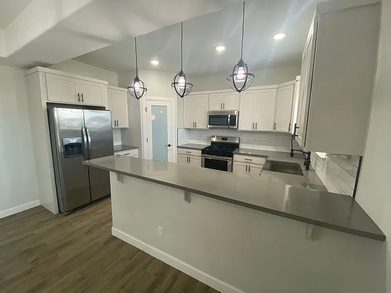 12951 Aberdare Dr — Photo 9