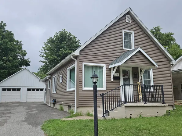 726 N 7th Ave, Canton, IL 61520