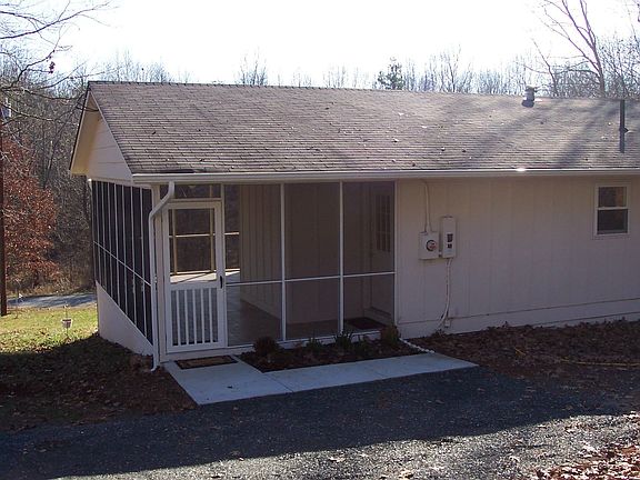 Ceramic tiled screened porch