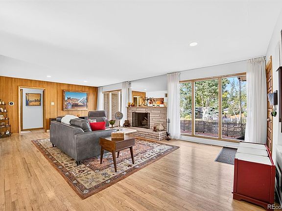 3rd image of 52 Hillside Drive