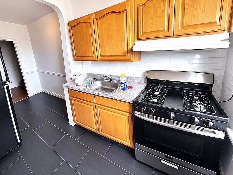 2nd image of 1501 Ocean Pkwy #B10