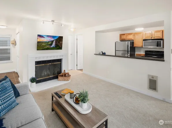 6700 NE 182nd Street #A203, Kenmore, WA 98028