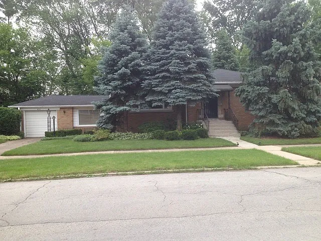 441 Warren St photo 1