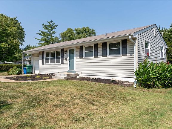 3rd image of 155 Sally Dr