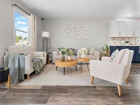 4th image of 6 Lombardy Dr