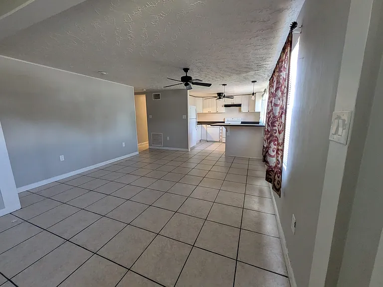 5547 Mallow St — Photo 4