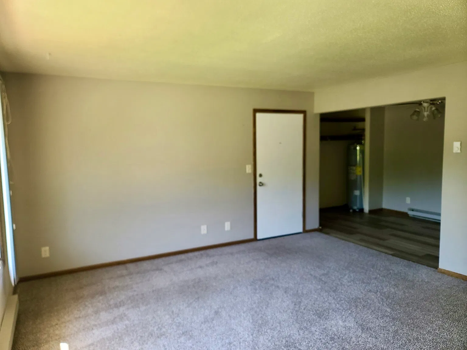 2 bed, 850 sqft, $950 — Photo 2