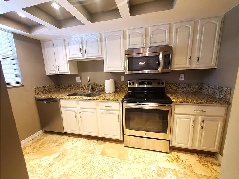 775 N Village Dr N #204 — Photo 5