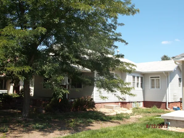 509 E 4th St, McCook, NE 69001