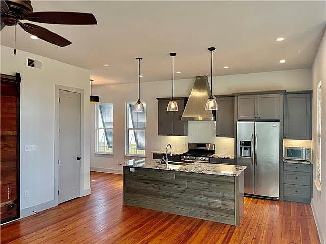3 bed, 2.5 bath, 1748 sqft, $2,500 — Photo 4