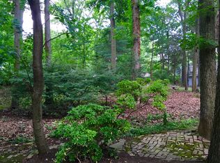 128 Clive St, Edison, NJ 08820