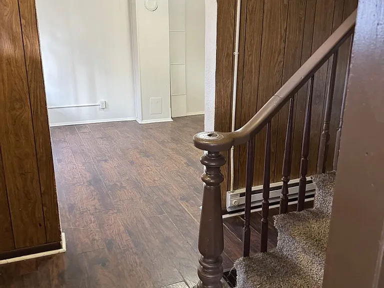 327 N Centre St — Photo 13