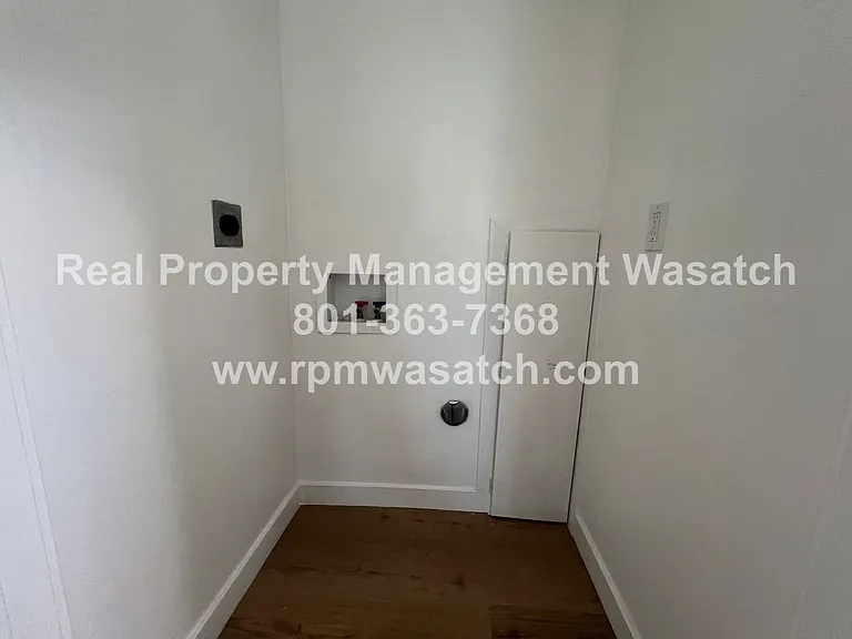 1388 Country Ln — Photo 43