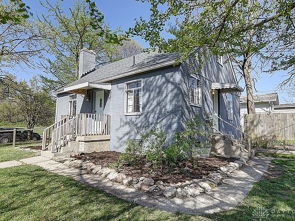 3rd image of 800 Ivywood St