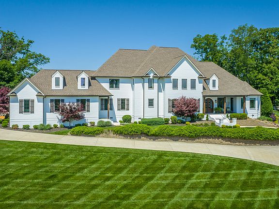 2nd image of 8269 Balata Dr