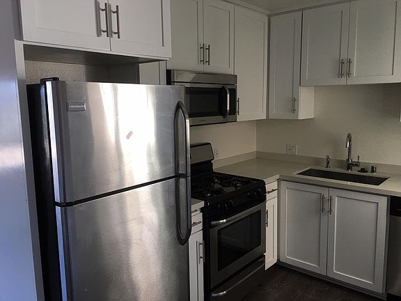 5th image of 4980 S Centinela Ave APT 4
