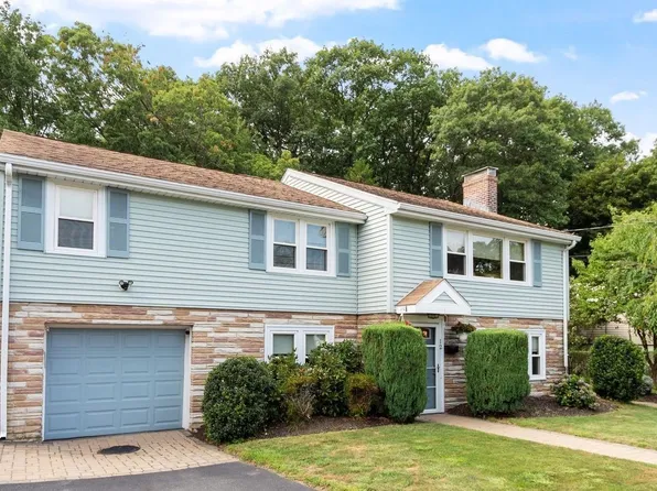 12 Mansfield St, Peabody, MA 01960