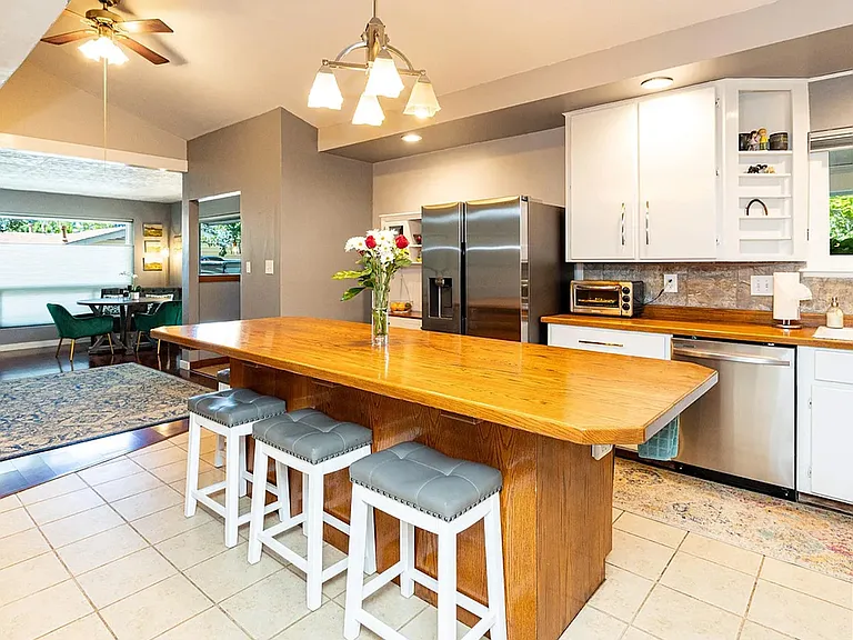 3650 N Loma Vista Dr — Photo 31