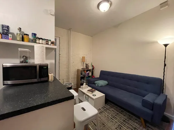 522 East 11th Street image 1 of 5