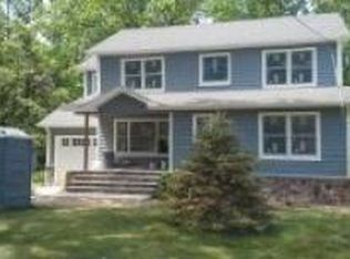 25 Hazelwood Ave, Livingston, NJ 07039