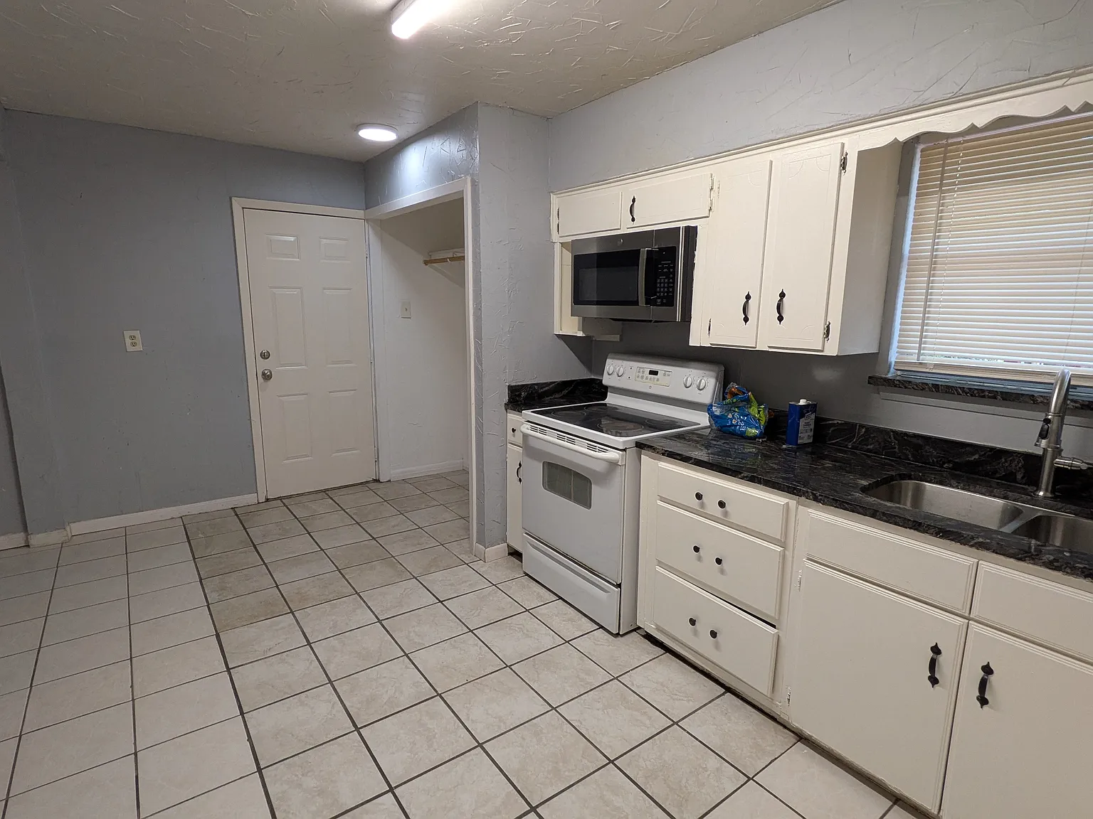 Alamo Ln, Garland — Photo 3