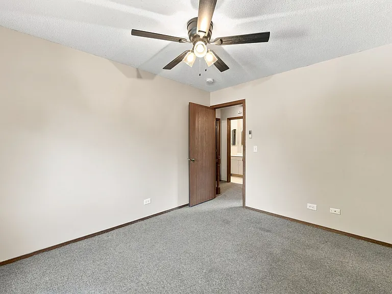 15 Brittany Ln — Photo 12